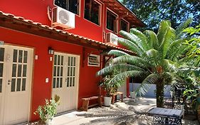 Pitanga Ilha Grande Cama e Café